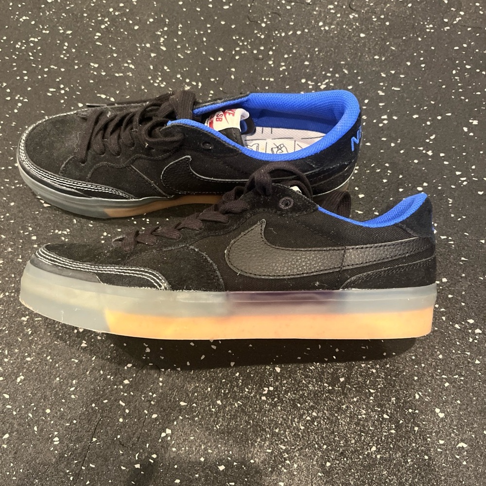 Nike Zoom Air pogo plus SB women size 9 or EU 40.5.